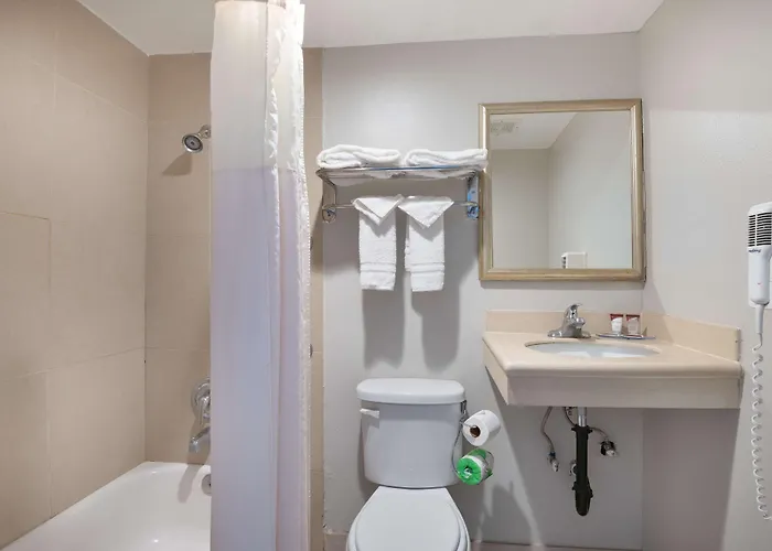 Red Roof Downtown - Tucson